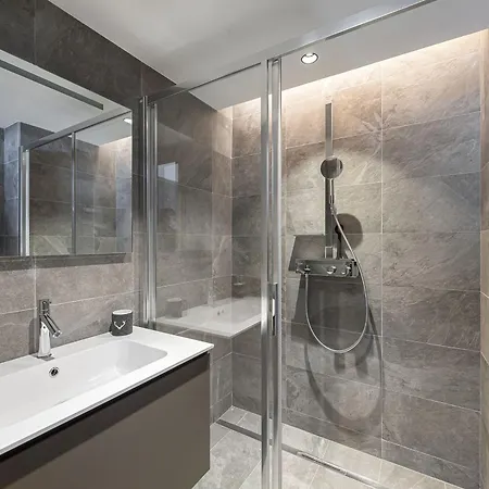 Neuf Avec Terrasse, 2 Pres Des Pistes, Sauna, Hammam, Salle De Sport, Parking - Fr-1-569-57 Apartment *